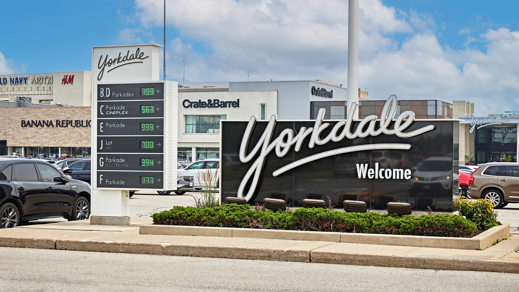 Yorkdale Shopping Centre| Kramer Design Associates