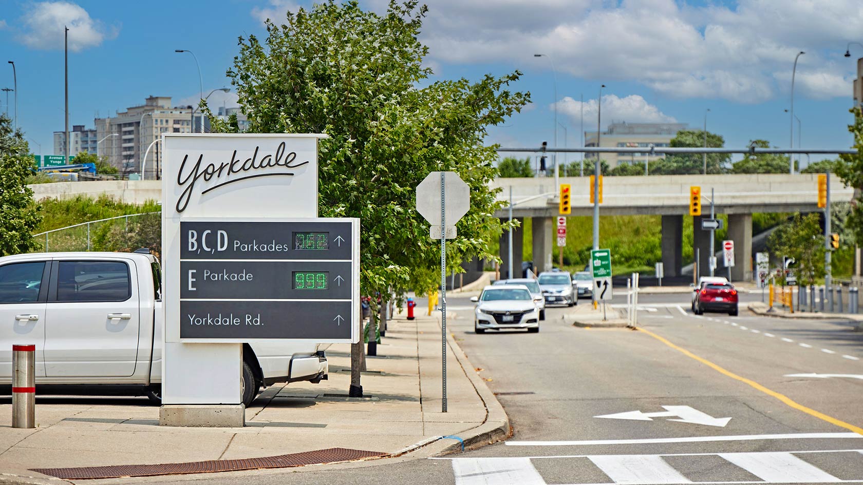 Yorkdale Shopping Centre| Kramer Design Associates