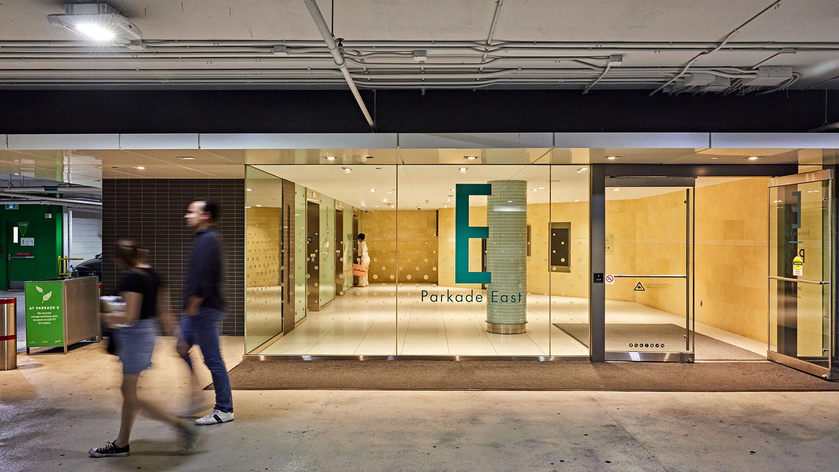 Yorkdale Shopping Centre| Kramer Design Associates