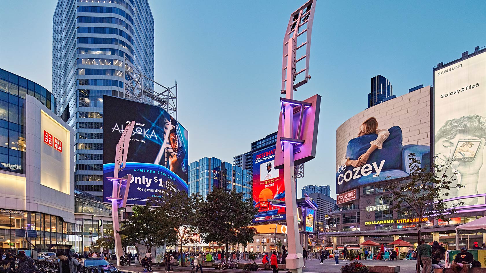 Yonge-Dundas Square