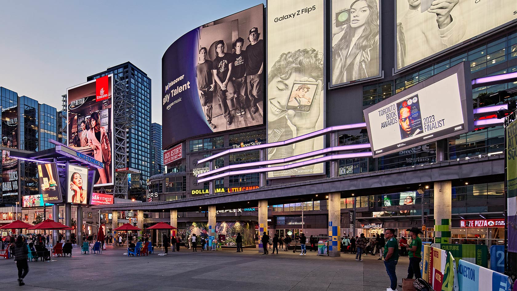 Yonge-Dundas Square