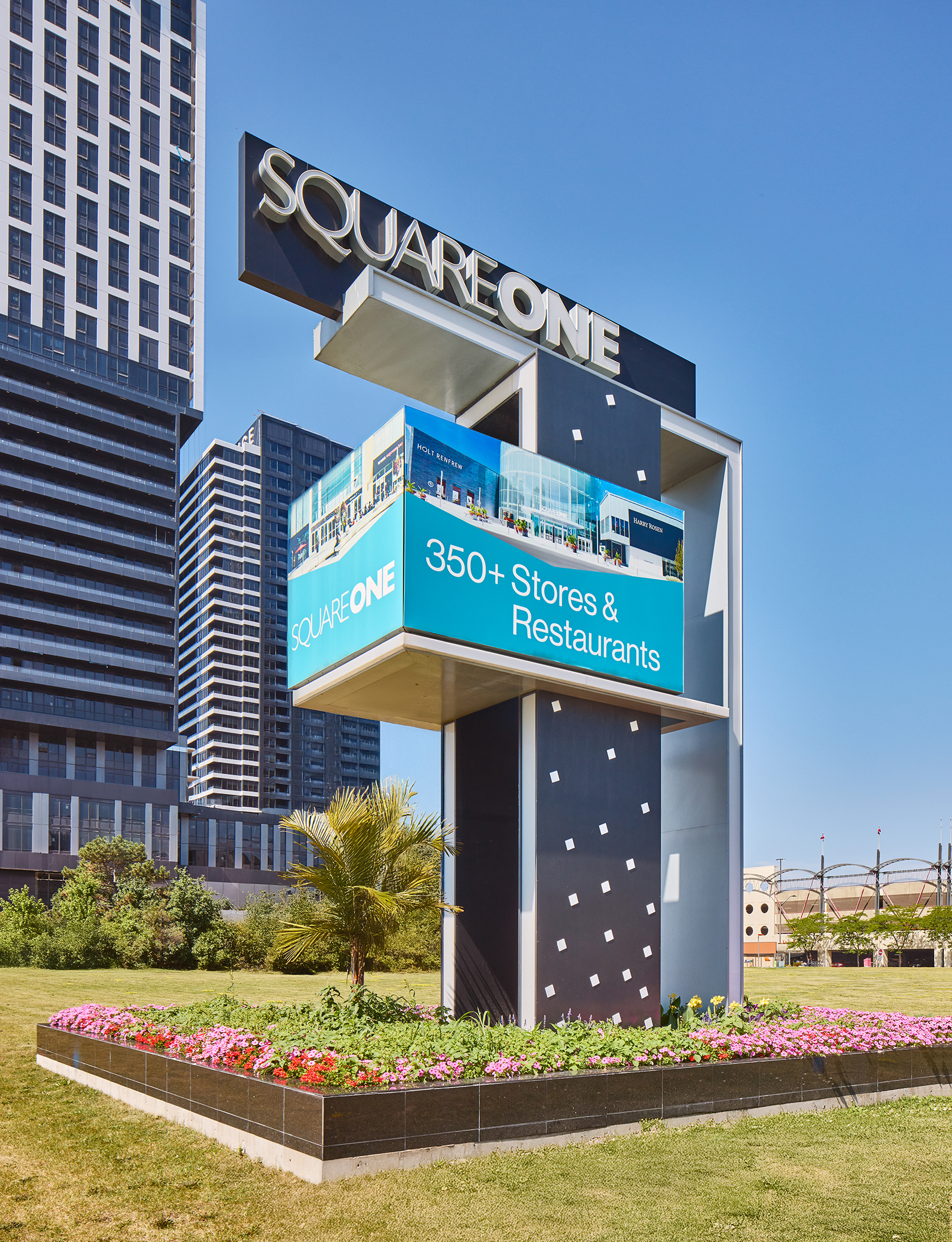 Square One Shopping Centre | Kramer Design Associates