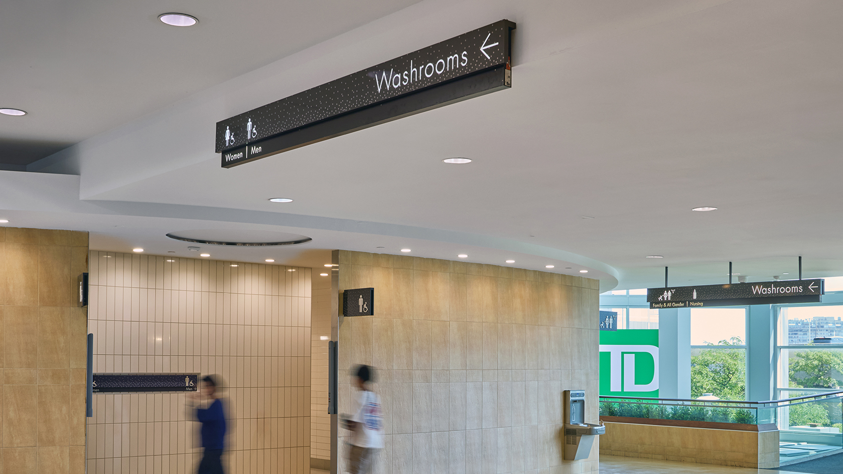 Square One Shopping Centre | Kramer Design Associates